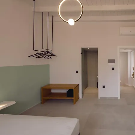 Arch Home, Luxury With Private Parking Holiday home